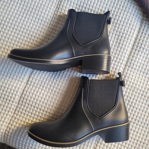 Kate Spade New York, Solstice Rain‎ Boot, Black, Size 6 - Picture 13 of 15